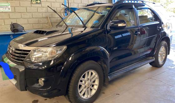 TOYOTA HILUX SW4 3.0 SRV 4X4 7 LUGARES 16V TURBO INTERCOOLER DIESEL 4P AUTOMÁTICO